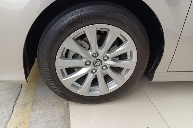 Used Toyota Camry 2019 2.0G Luxury Edition China VI Standard Left Front Wheel Hub