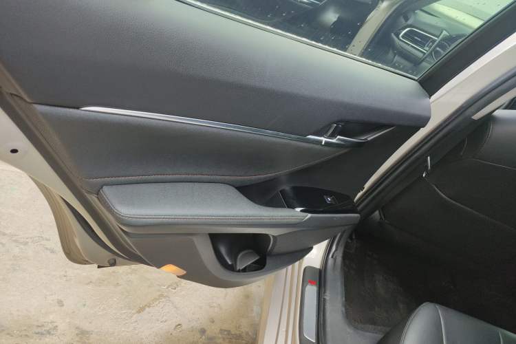 Used Toyota Camry 2019 2.5G Luxury Edition China VI Standard Left Rear Door Interior