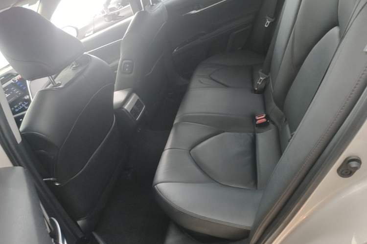 Used Toyota Camry 2019 Revised Version Dual-Engine 2.5 HG Luxury Edition Left Rear Seat