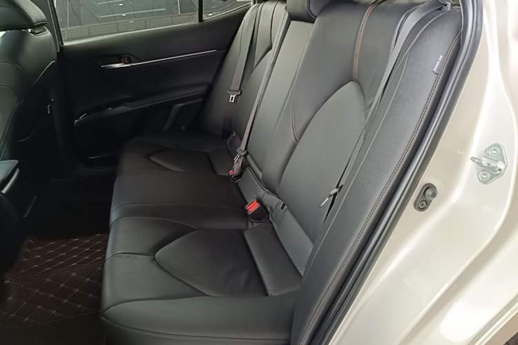 Used Toyota Camry 2019 2.0G Luxury Edition China VI Standard Left Rear Seat
