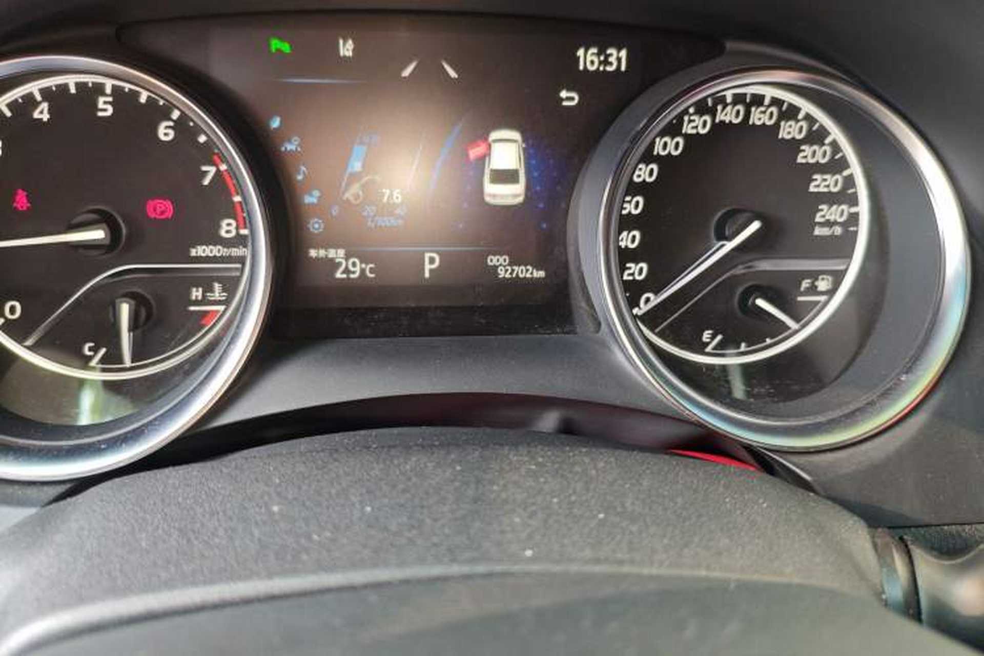 Used Toyota Camry 2019 2.0G Luxury Edition China VI Standard Odometer Close Up