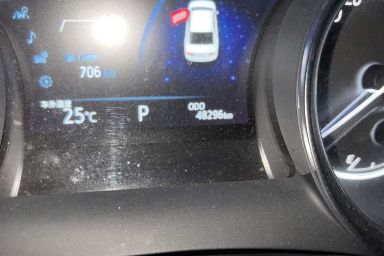 Used Toyota Camry 2019 Revised Version 2.0G Luxury Edition Odometer Close Up