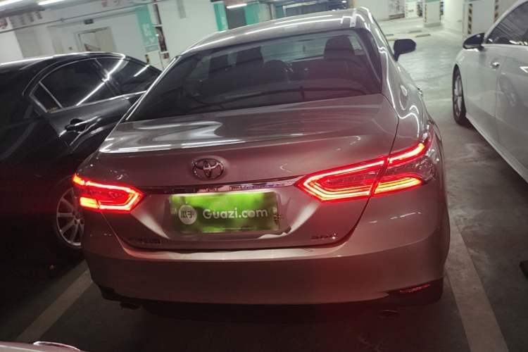 Used Toyota Camry 2019 Revised Version 2.0G Luxury Edition Rear