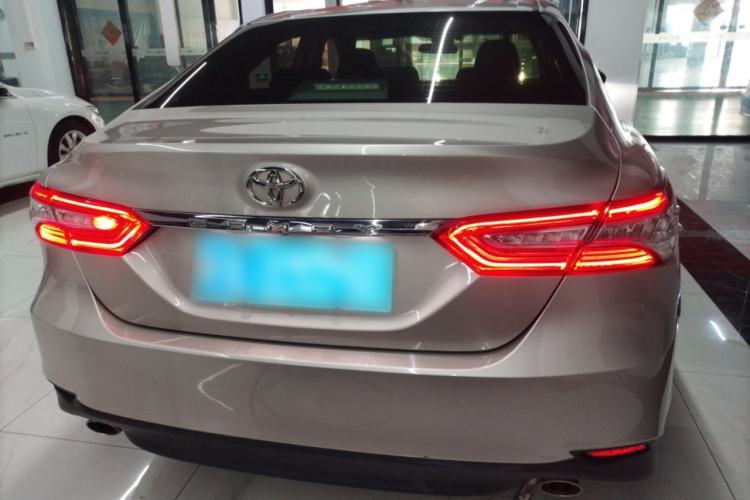 Used Toyota Camry 2019 2.0G Luxury Edition China VI Standard Rear