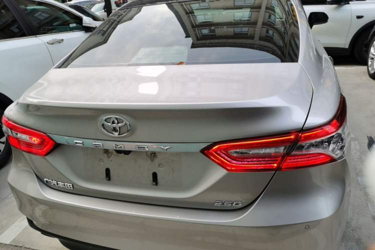 Used Toyota Camry 2019 2.5G Luxury Edition China VI Standard Rear