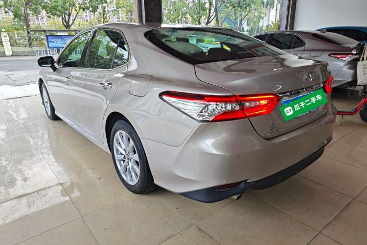 Used Toyota Camry 2019 2.0G Luxury Edition China VI Standard Rear Left 45 Deg