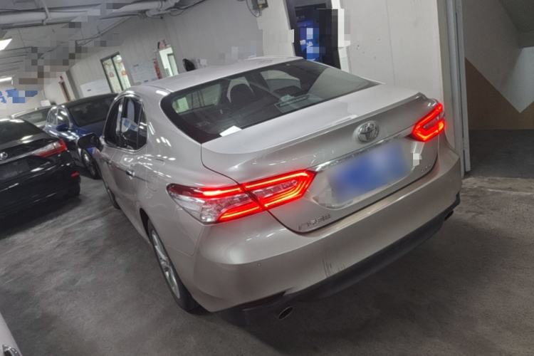 Used Toyota Camry 2019 Revised Version 2.0G Luxury Edition Rear Left 45 Deg