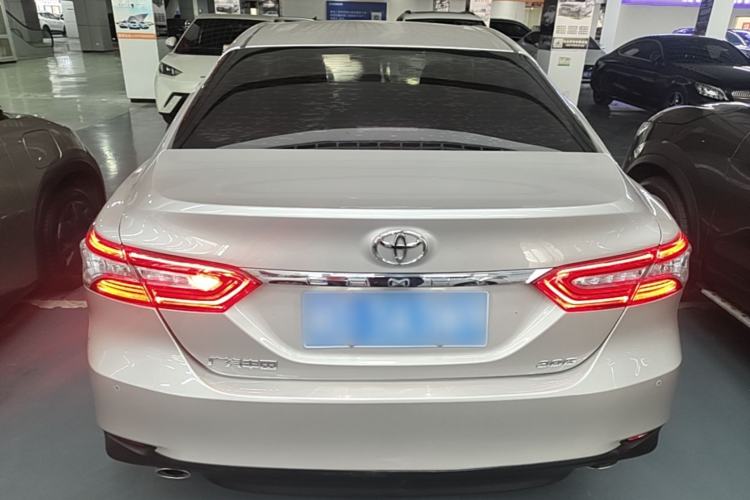 Used Toyota Camry 2019 2.0G Luxury Edition China VI Standard Rear