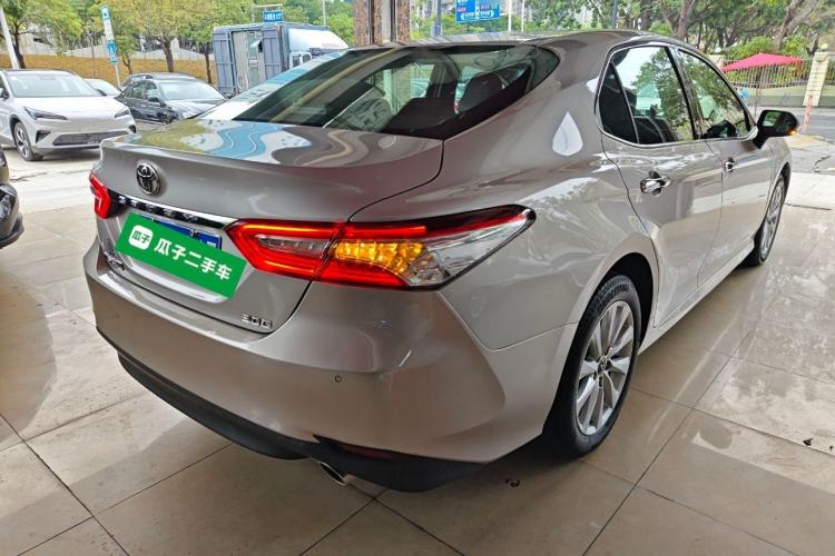 Used Toyota Camry 2019 2.0G Luxury Edition China VI Standard Rear Right 45 Deg