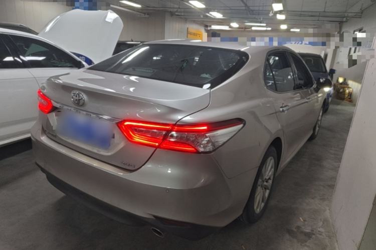 Used Toyota Camry 2019 Revised Version 2.0G Luxury Edition Rear Right 45 Deg