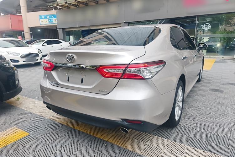 Used Toyota Camry 2019 Revised Version 2.0G Luxury Edition Rear Right 45 Deg