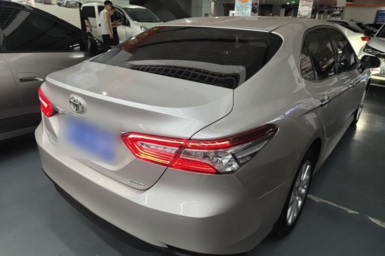 Used Toyota Camry 2019 2.0G Luxury Edition China VI Standard Rear Right 45 Deg
