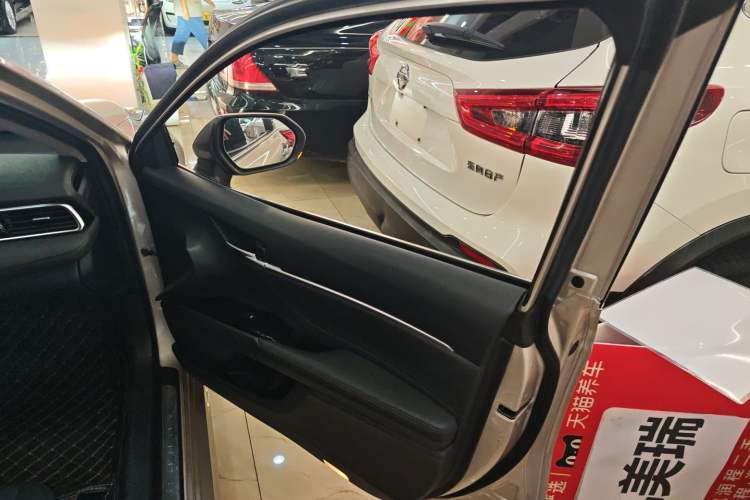 Used Toyota Camry 2019 2.5G Luxury Edition China VI Standard Right Front Door Interior