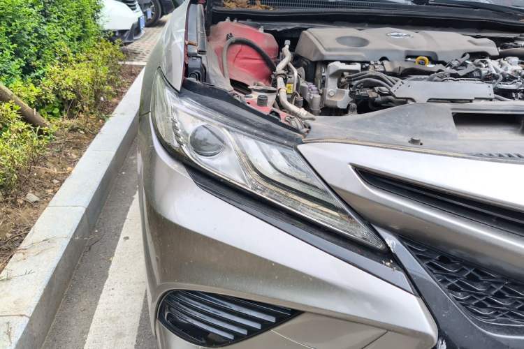 Used Toyota Camry 2019 2.5S FENGSHANG Version China VI Standard Right Front Headlight