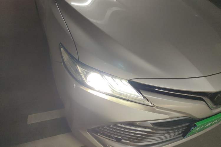 Used Toyota Camry 2019 2.5G Luxury Edition China V Standard Right Front Headlight