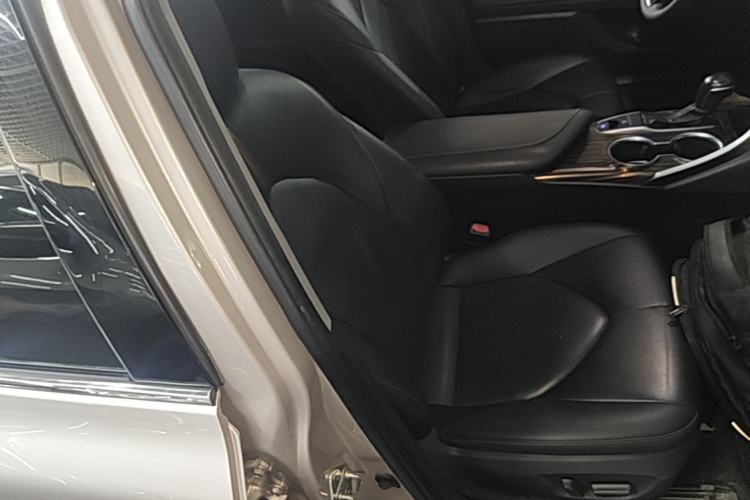Used Toyota Camry 2019 2.0G Luxury Edition China VI Standard Right Front Seat