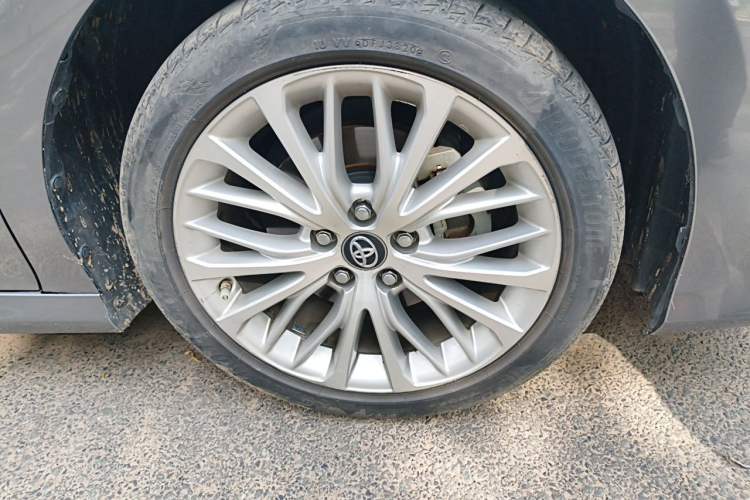 Used Toyota Camry 2019 Revised Version 2.5G Luxury Edition Right Front Wheel Hub