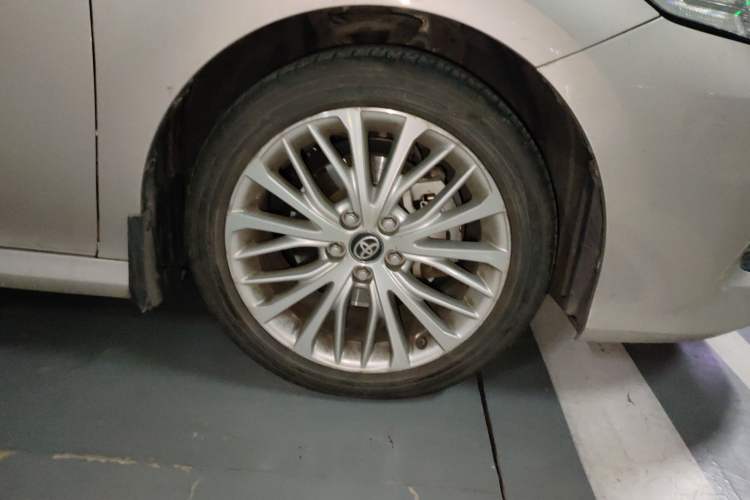 Used Toyota Camry 2019 Revised Version 2.5G Luxury Edition Right Front Wheel Hub