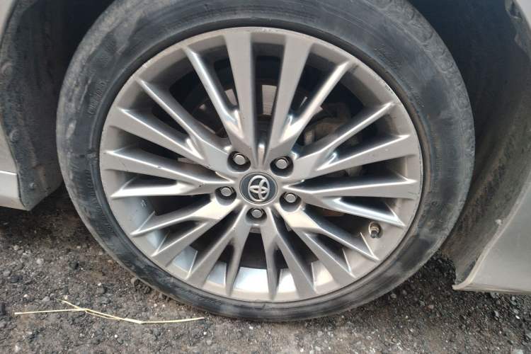 Used Toyota Camry 2019 Dual-Engine 2.5 HG Luxury Edition China V Standard Right Front Wheel Hub