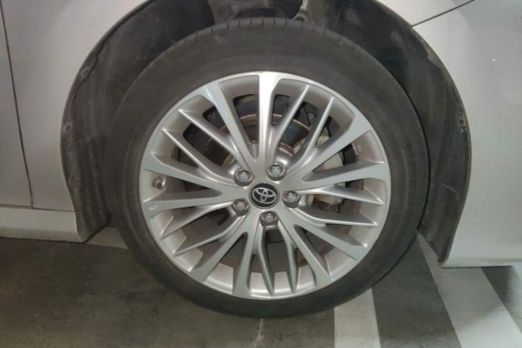 Used Toyota Camry 2019 2.5G Luxury Edition China V Standard Right Front Wheel Hub