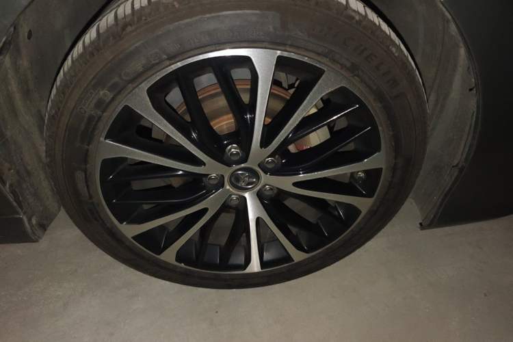 Used Toyota Camry 2019 2.5G Luxury Edition China VI Standard Right Front Wheel Hub