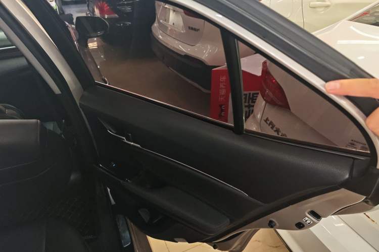 Used Toyota Camry 2019 2.5G Luxury Edition China VI Standard Right Rear Door Interior