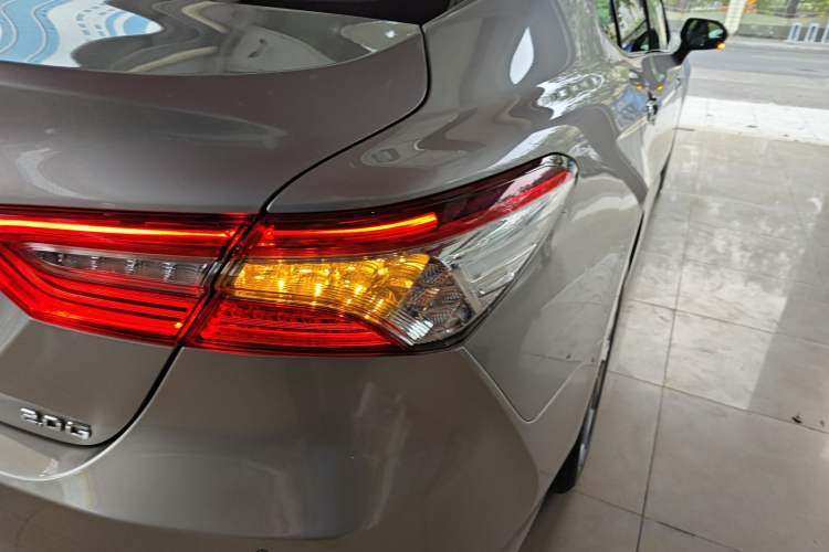 Used Toyota Camry 2019 2.0G Luxury Edition China VI Standard Right Rear Taillight
