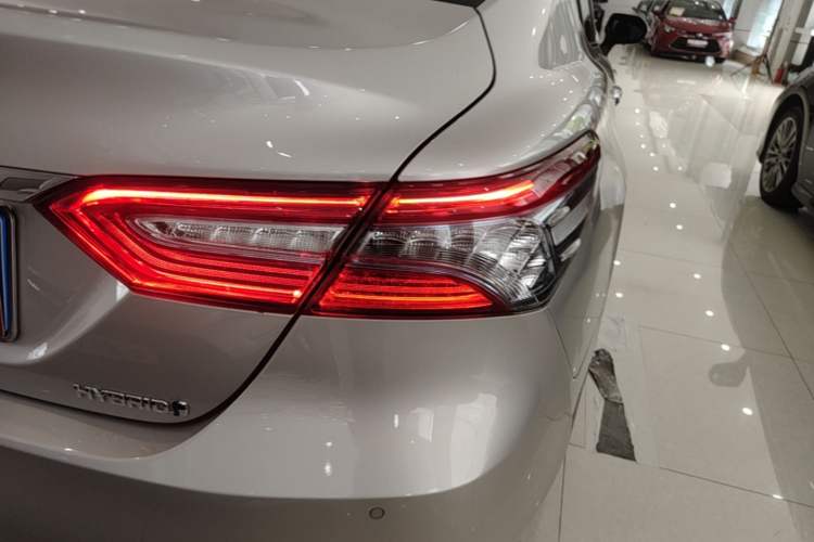 Used Toyota Camry 2019 Revised Version Dual-Engine 2.5 HG Luxury Edition Right Rear Taillight