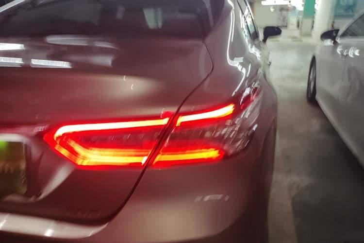 Used Toyota Camry 2019 Revised Version 2.0G Luxury Edition Right Rear Taillight