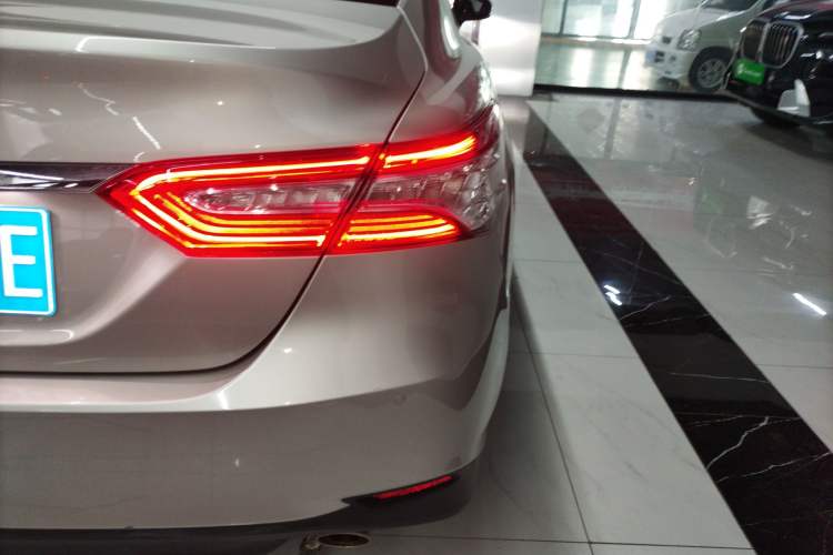 Used Toyota Camry 2019 2.0G Luxury Edition China VI Standard Right Rear Taillight