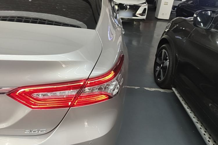 Used Toyota Camry 2019 2.0G Luxury Edition China VI Standard Right Rear Taillight