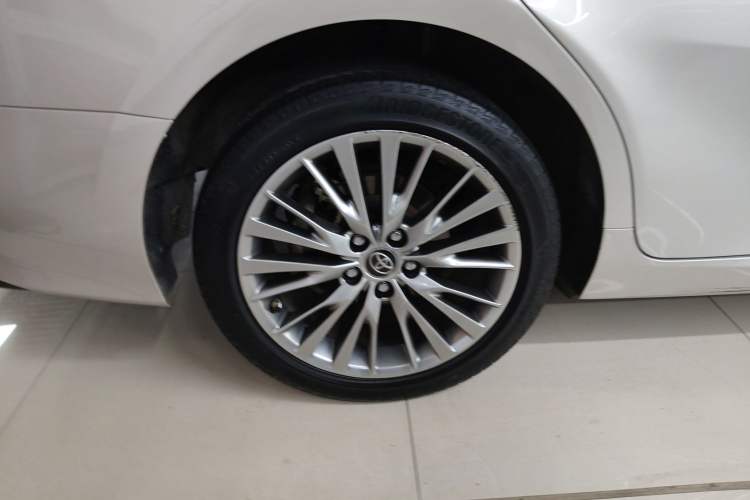 Used Toyota Camry 2019 Dual-Engine 2.5 HG Luxury Edition China VI Standard Right Rear Wheel Hub