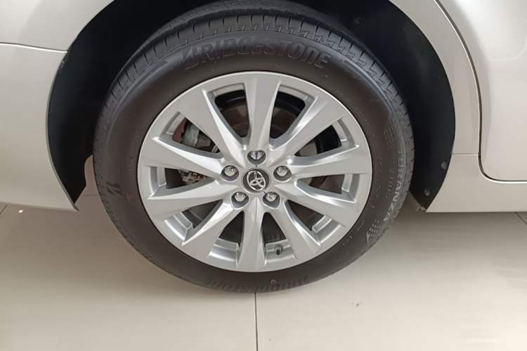 Used Toyota Camry 2019 2.0G Luxury Edition China VI Standard Right Rear Wheel Hub