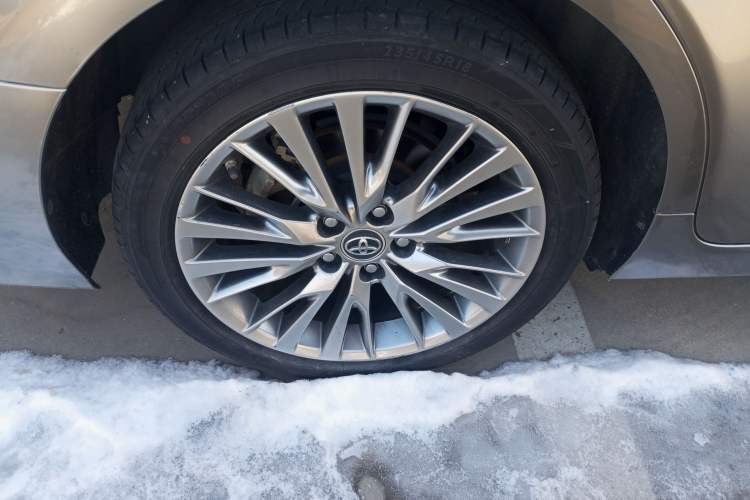 Used Toyota Camry 2019 Dual-Engine 2.5 HG Luxury Edition China VI Standard Right Rear Wheel Hub