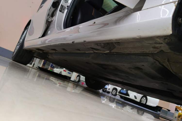 Used Toyota Camry 2019 Dual-Engine 2.5 HG Luxury Edition China VI Standard Right Side Sill