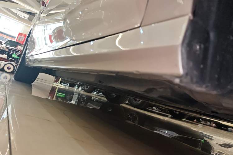 Used Toyota Camry 2019 2.5G Luxury Edition China VI Standard Right Side Sill