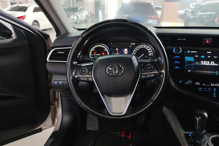 Used Toyota Camry 2019 Dual-Engine 2.5 HG Luxury Edition China VI Standard Steering Wheel