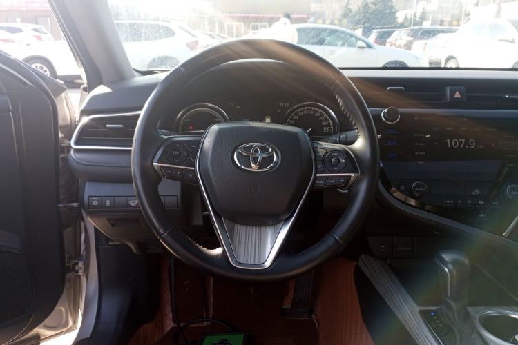 Used Toyota Camry 2019 Dual-Engine 2.5 HG Luxury Edition China VI Standard Steering Wheel
