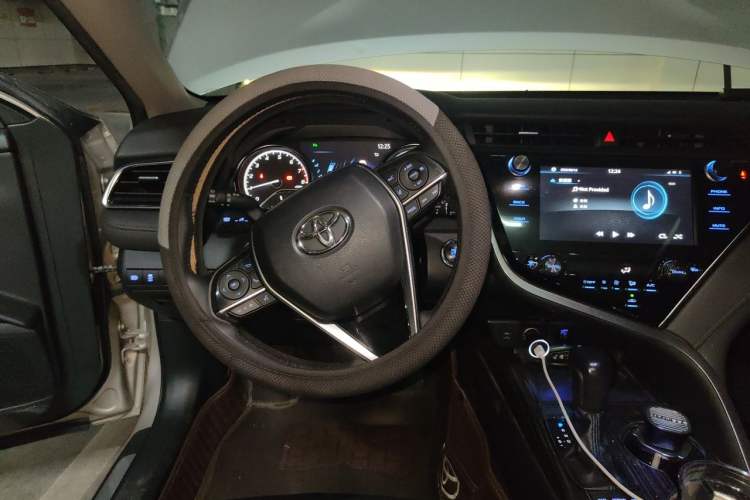 Used Toyota Camry 2019 2.5G Luxury Edition China V Standard Steering Wheel