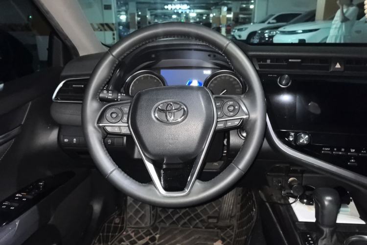 Used Toyota Camry 2019 Revised Version 2.0G Luxury Edition Steering Wheel