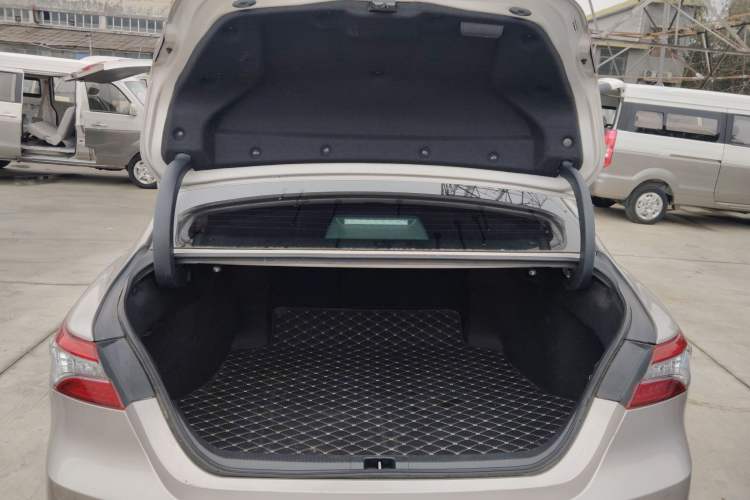 Used Toyota Camry 2019 Revised Version Dual-Engine 2.5 HG Luxury Edition Trunk