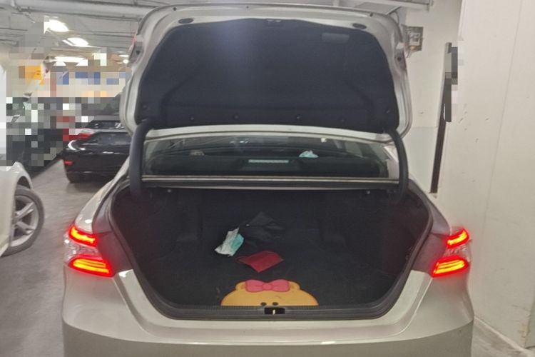 Used Toyota Camry 2019 Revised Version 2.0G Luxury Edition Trunk
