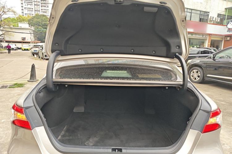 Used Toyota Camry 2019 Revised Version 2.0G Luxury Edition Trunk