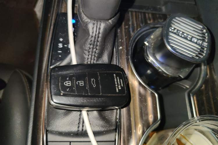 Used Toyota Camry 2019 2.5G Luxury Edition China V Standard Vehicle Key