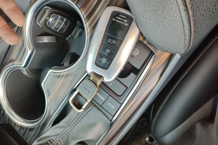 Used Toyota Camry 2019 2.5G Luxury Edition China VI Standard Vehicle Key
