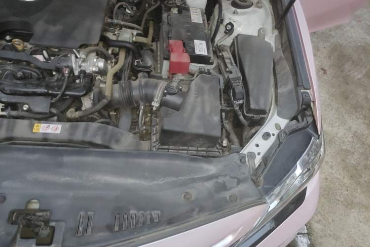 Used Toyota Camry 2019 Revised Version 2.0S Fēngshàng Edition Engine Bay Left