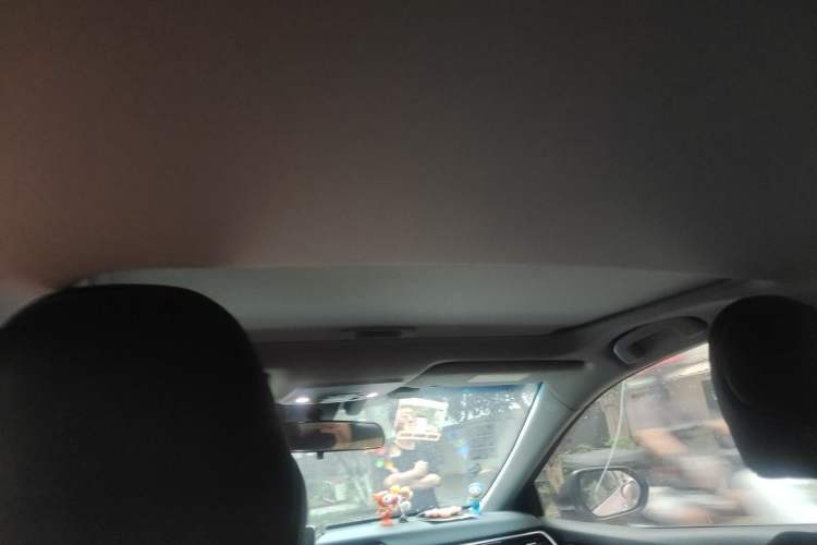 Used Toyota Camry 2019 Revised Version 2.0S Fēngshàng Edition Headliner
