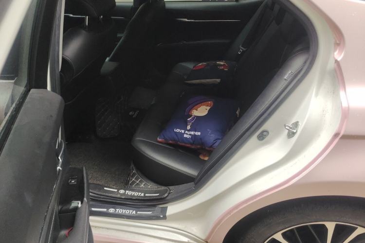 Used Toyota Camry 2019 Revised Version 2.0S Fēngshàng Edition Left Rear Seat