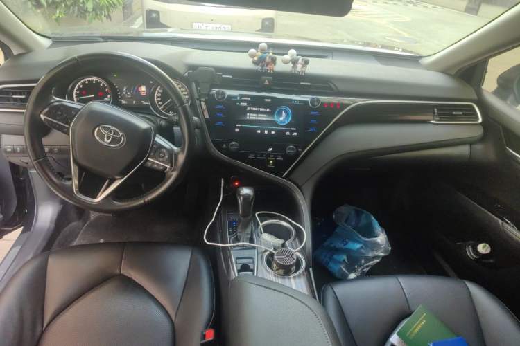 Used Toyota Camry 2019 Revised Version 2.0G Luxury Edition Center Console