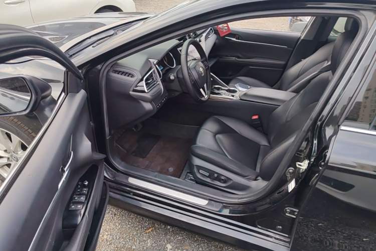 Used Toyota Camry 2019 2.0G Luxury Edition China V Standard Driver Seat